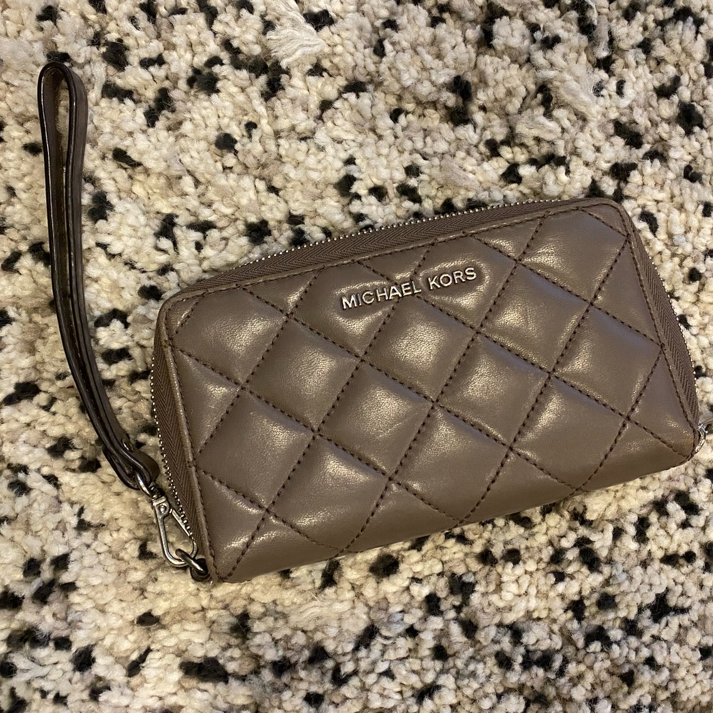 Michael Kors wallet/ wristlet